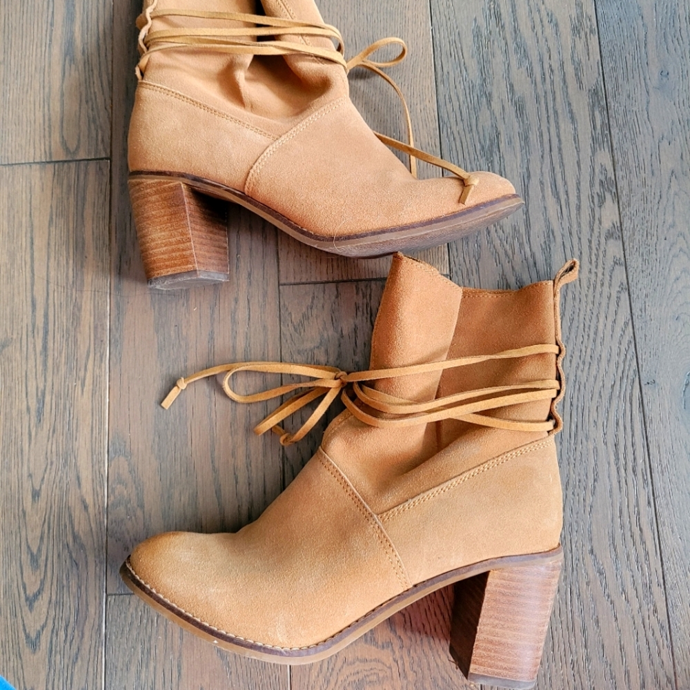 Toms Camel boots